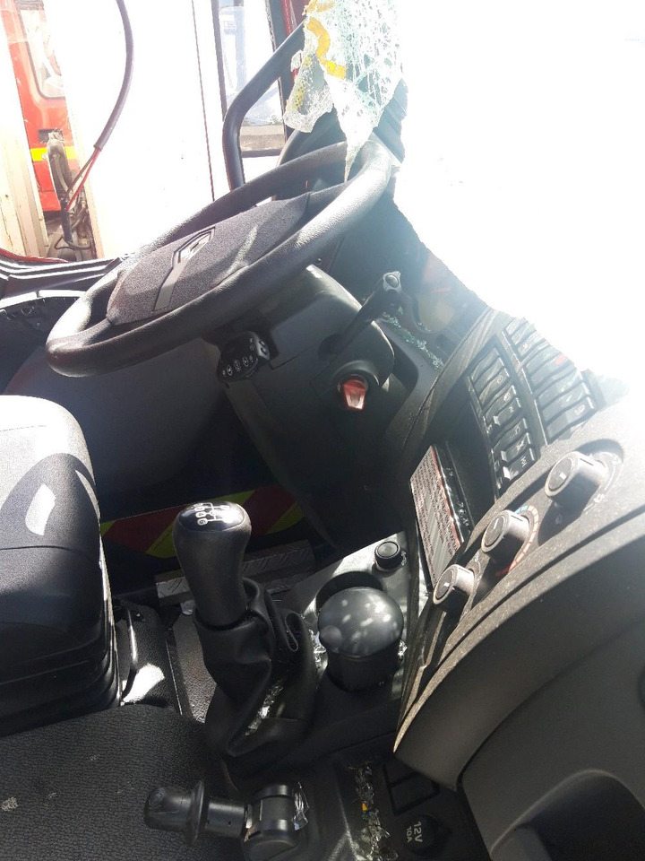 Camion de pompier RENAULT D 4X4 TOUT-TERRAIN INCENDIE: photos 15