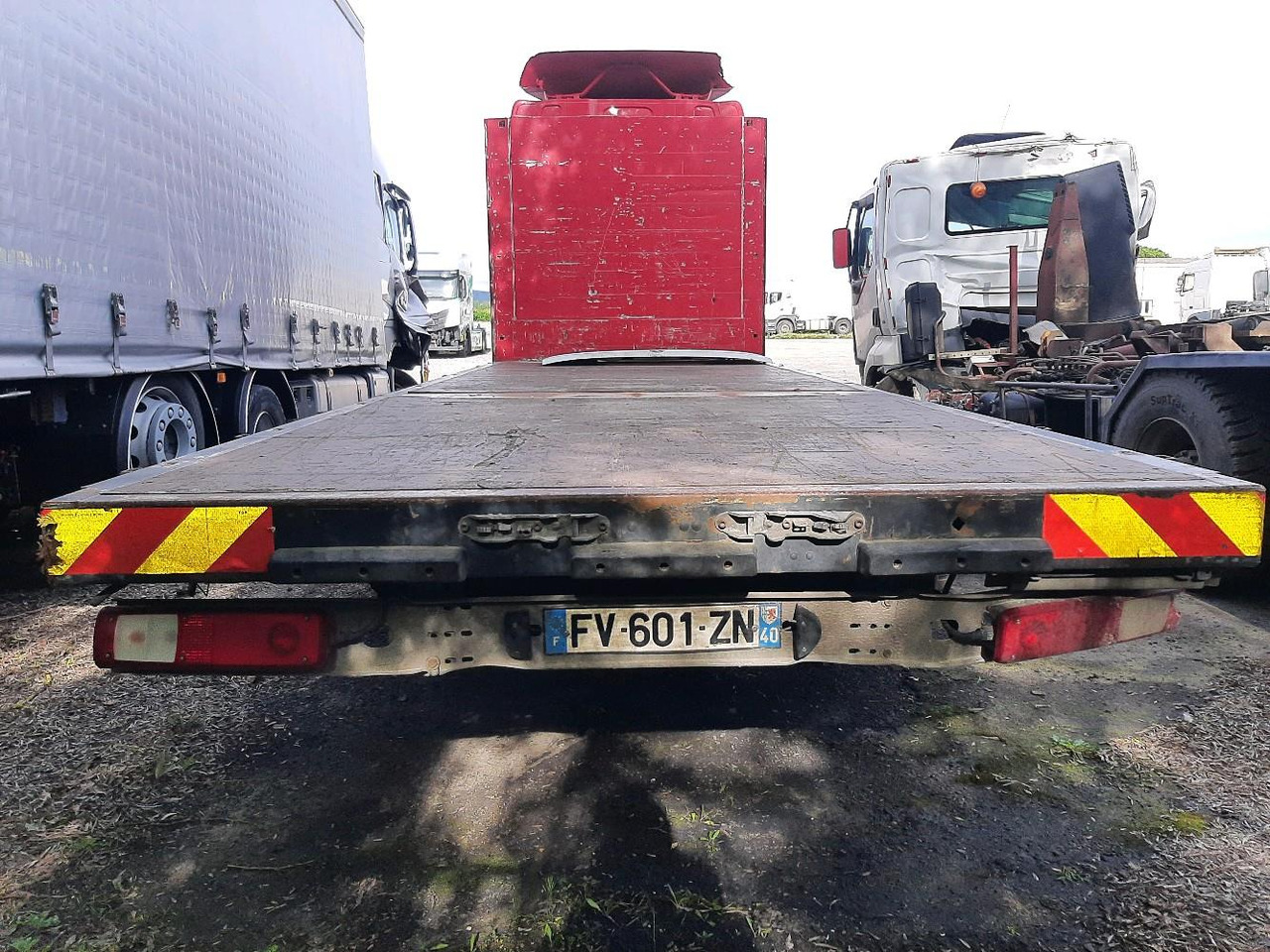 RENAULT PREMIUM 470 PLATEAU - Camion plateau: photos 5 RENAULT PREMIUM 470 PLATEAU - Camion plateau: photos 5