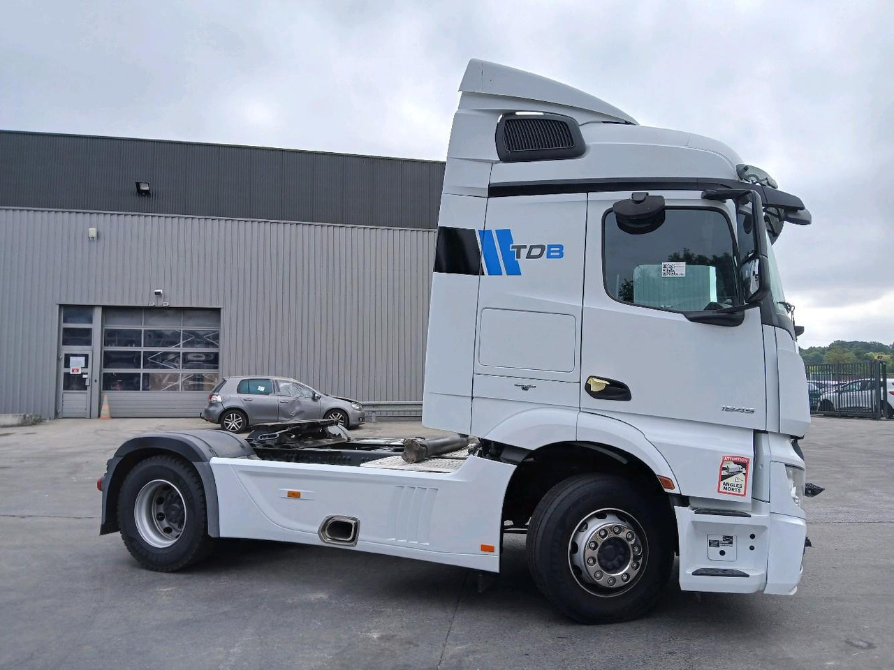 MERCEDES ACTROS 1845 LS 4*2 - Tracteur routier: photos 3 MERCEDES ACTROS 1845 LS 4*2 - Tracteur routier: photos 3