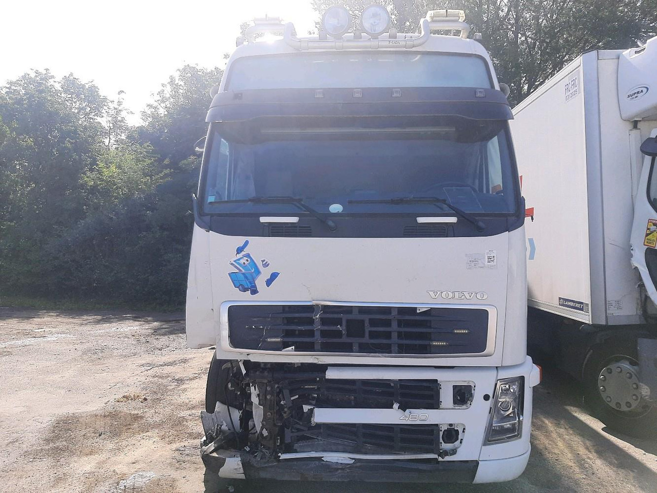 VOLVO FH 480 PORTEUR - Camion fourgon: photos 2 VOLVO FH 480 PORTEUR - Camion fourgon: photos 2