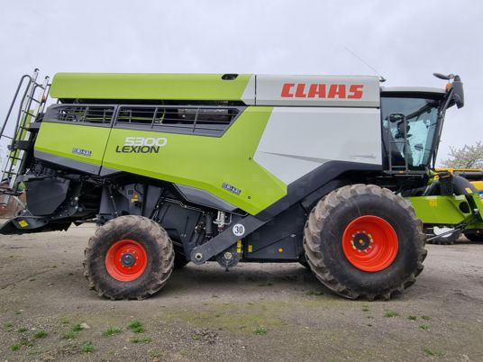 Claas LEXION 5300 - Moissonneuse-batteuse: photos 3 Claas LEXION 5300 - Moissonneuse-batteuse: photos 3