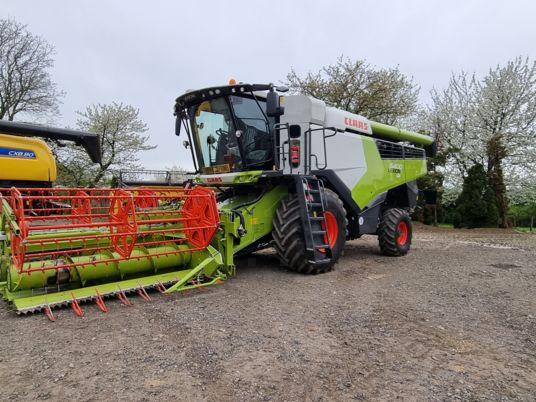 Claas LEXION 5400 - Moissonneuse-batteuse: photos 3 Claas LEXION 5400 - Moissonneuse-batteuse: photos 3