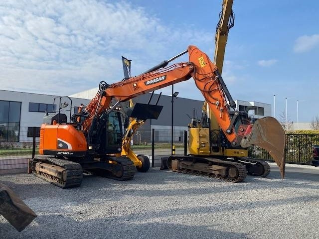 Doosan DX140 LCR-5 - Pelle sur chenille: photos 4 Doosan DX140 LCR-5 - Pelle sur chenille: photos 4