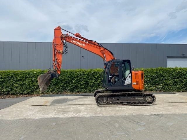 Hitachi ZX 135 US 5-B - Pelle sur chenille: photos 2 Hitachi ZX 135 US 5-B - Pelle sur chenille: photos 2