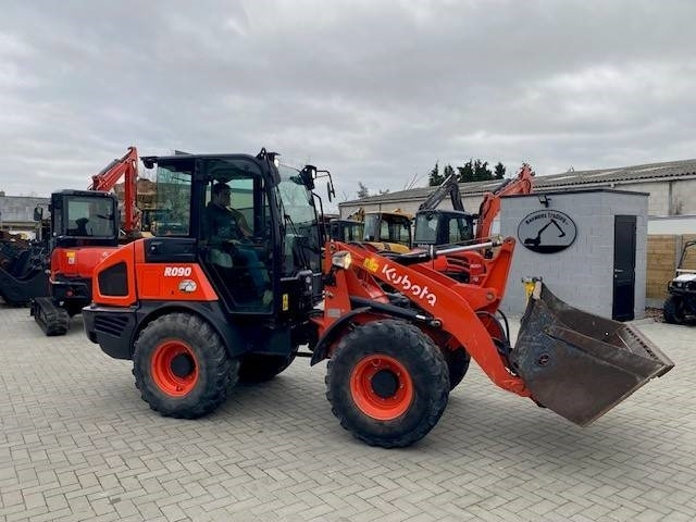 Kubota R 090 - Chargeuse sur pneus: photos 5 Kubota R 090 - Chargeuse sur pneus: photos 5