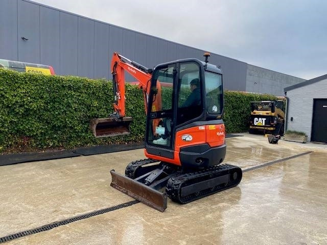 Kubota U 27-4 - Mini pelle: photos 4 Kubota U 27-4 - Mini pelle: photos 4