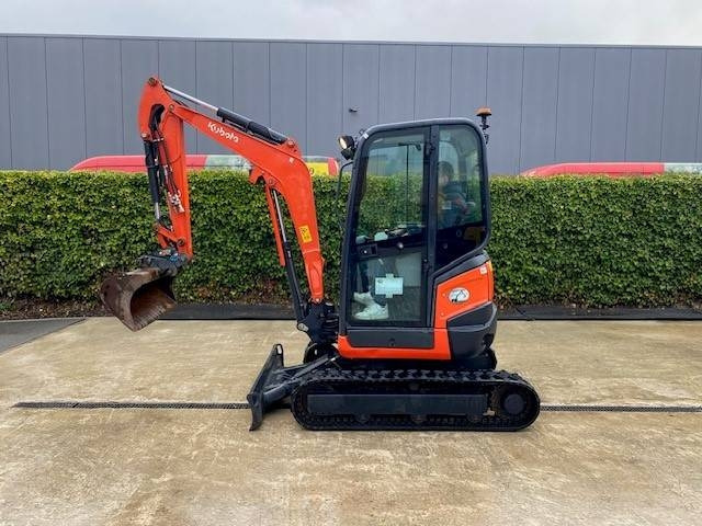Kubota U 27-4 - Mini pelle: photos 1 Kubota U 27-4 - Mini pelle: photos 1