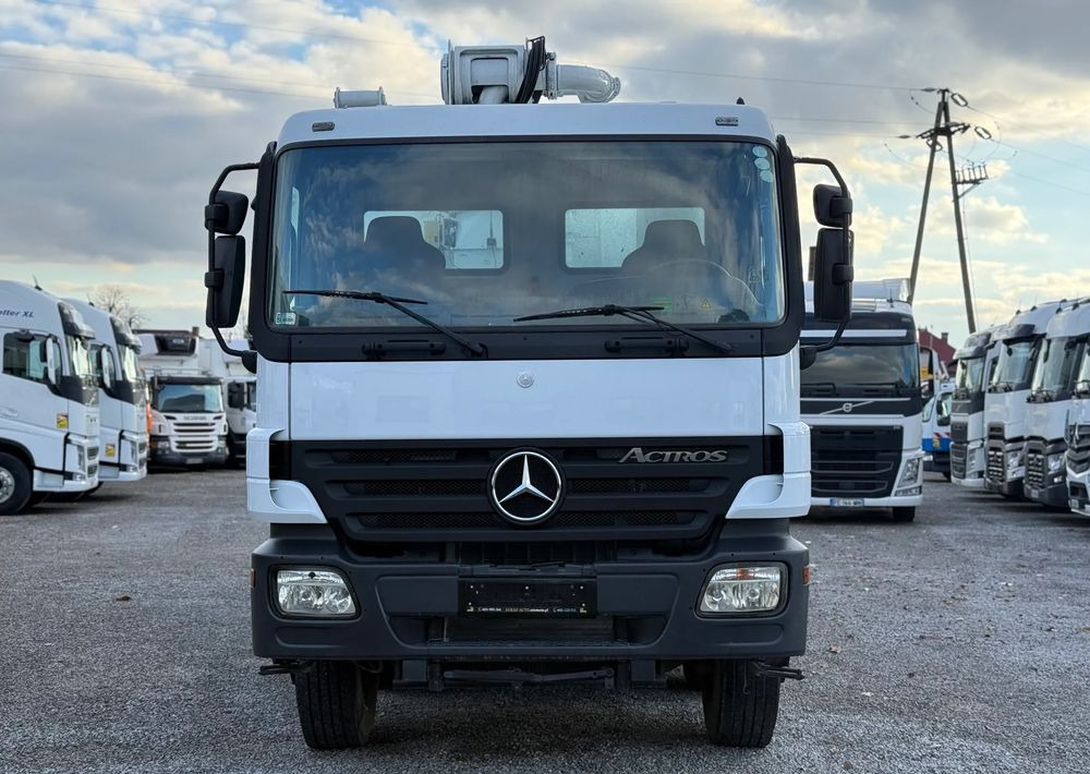 Mercedes-Benz ACTROS 3241 8X4 CIFA24 7m3 - Camion malaxeur pompe: photos 2 Mercedes-Benz ACTROS 3241 8X4 CIFA24 7m3 - Camion malaxeur pompe: photos 2