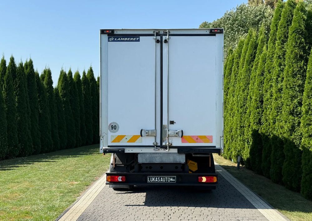 Renault D7.5 MANUAL LAMBERET CARRIER XARIOS 350 - Camion frigorifique: photos 5 Renault D7.5 MANUAL LAMBERET CARRIER XARIOS 350 - Camion frigorifique: photos 5