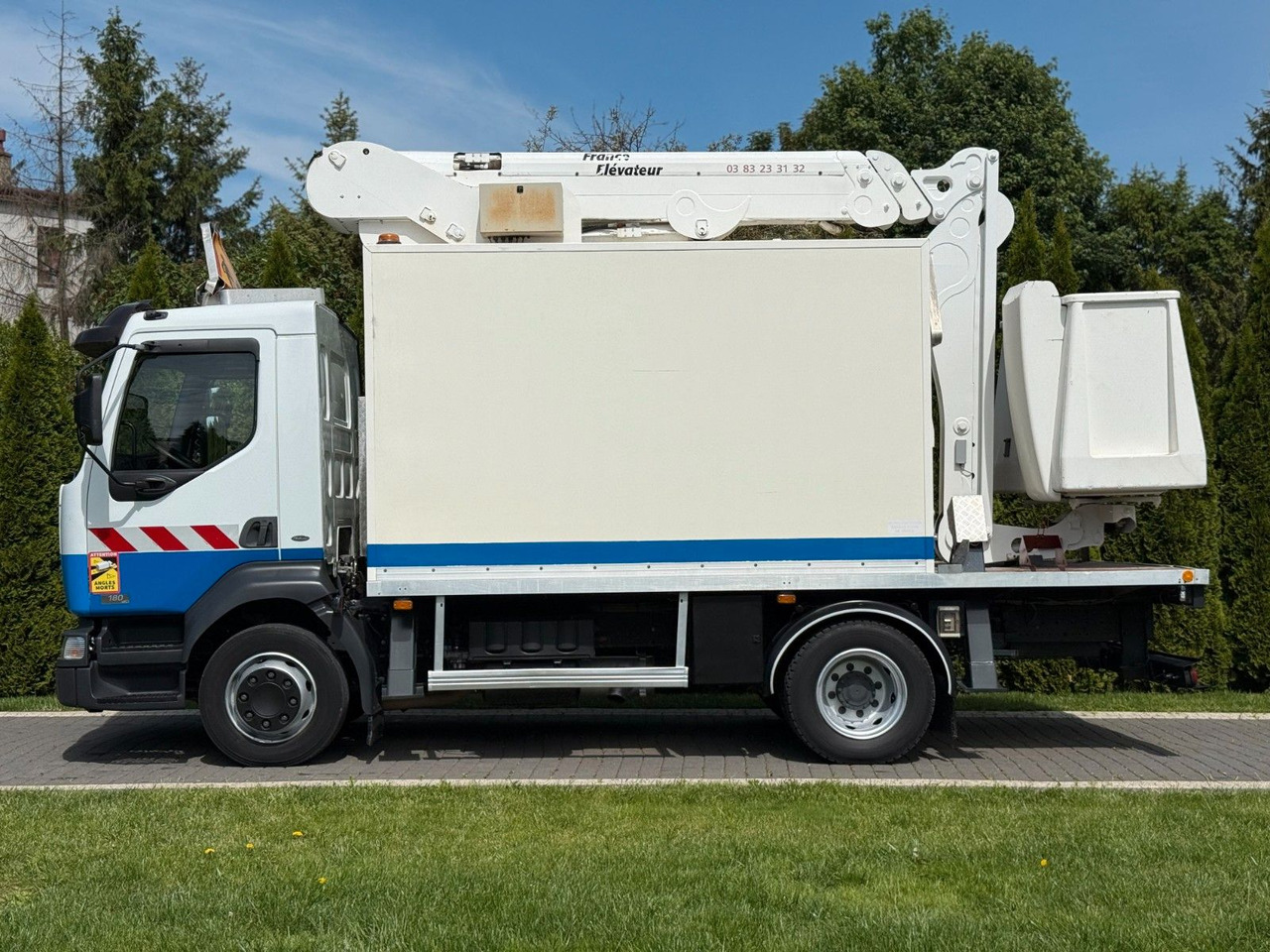 Renault MIDLUM 180 LIFT 18 M FRANCE ELEVATEUR - Camion avec nacelle: photos 5 Renault MIDLUM 180 LIFT 18 M FRANCE ELEVATEUR - Camion avec nacelle: photos 5