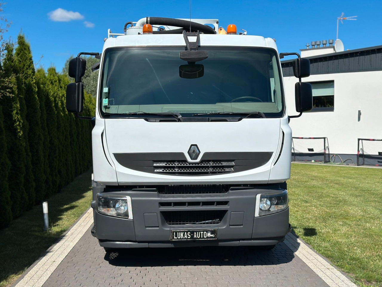 Renault PREMIUM 320 6x2 T RIVARD. TWO CHAMBERS - Camion hydrocureur: photos 2 Renault PREMIUM 320 6x2 T RIVARD. TWO CHAMBERS - Camion hydrocureur: photos 2