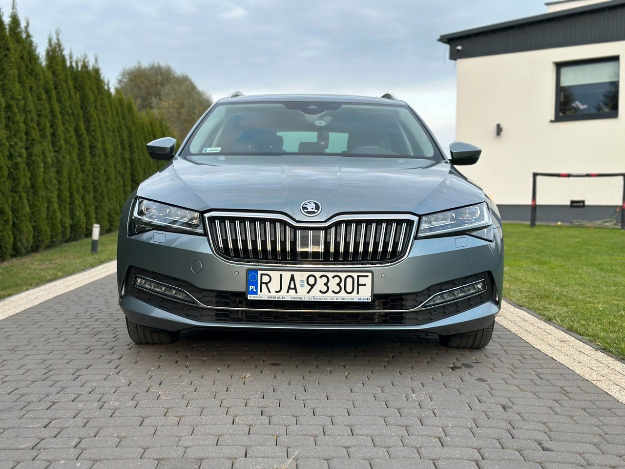 Skoda Superb 2.0 TDI SCR 147kW DSG STYLE COMBI - Voiture: photos 2 Skoda Superb 2.0 TDI SCR 147kW DSG STYLE COMBI - Voiture: photos 2