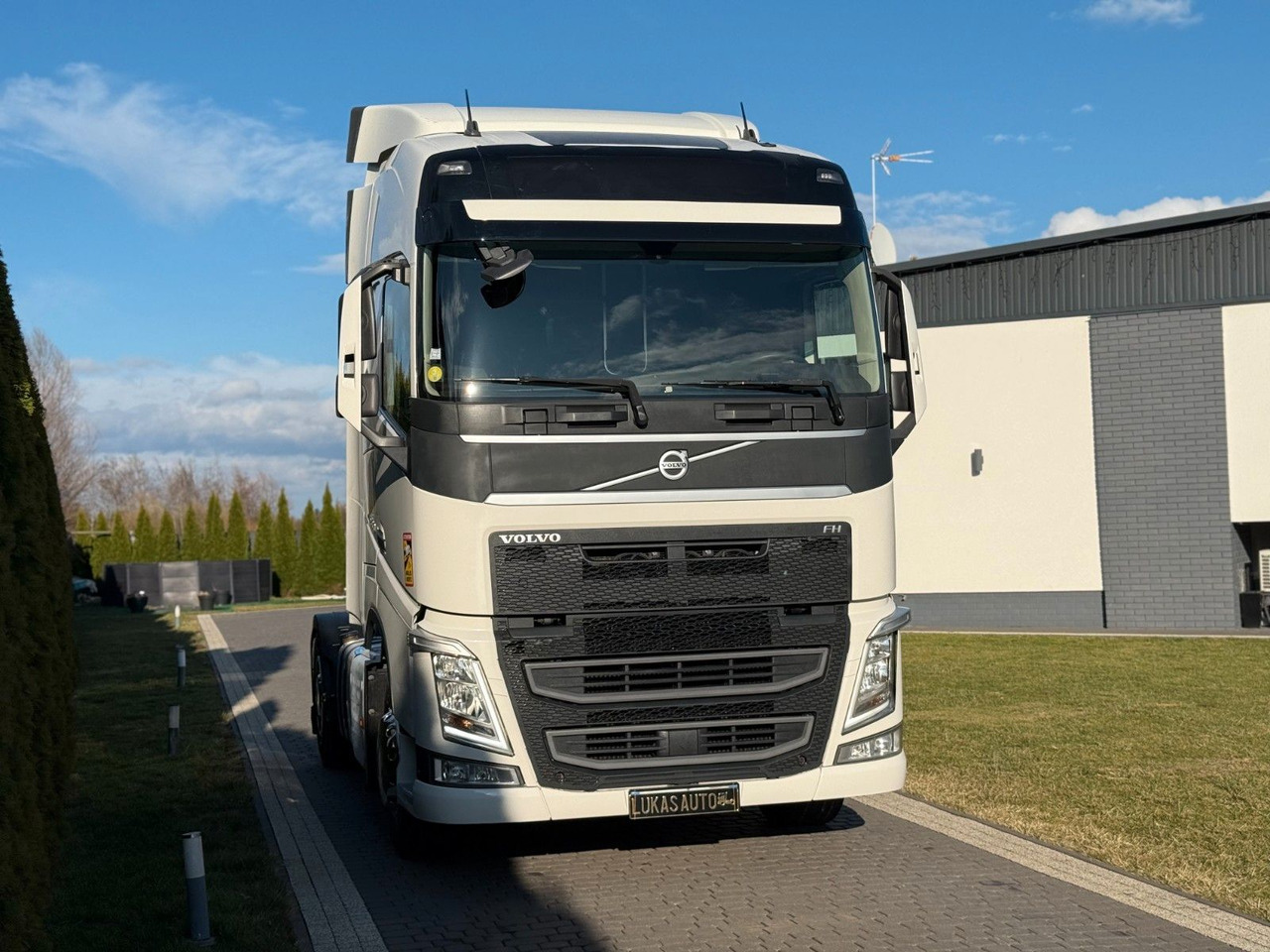 Volvo FH 500 AUTOMATIC TWO TANKS - Tracteur routier: photos 3 Volvo FH 500 AUTOMATIC TWO TANKS - Tracteur routier: photos 3