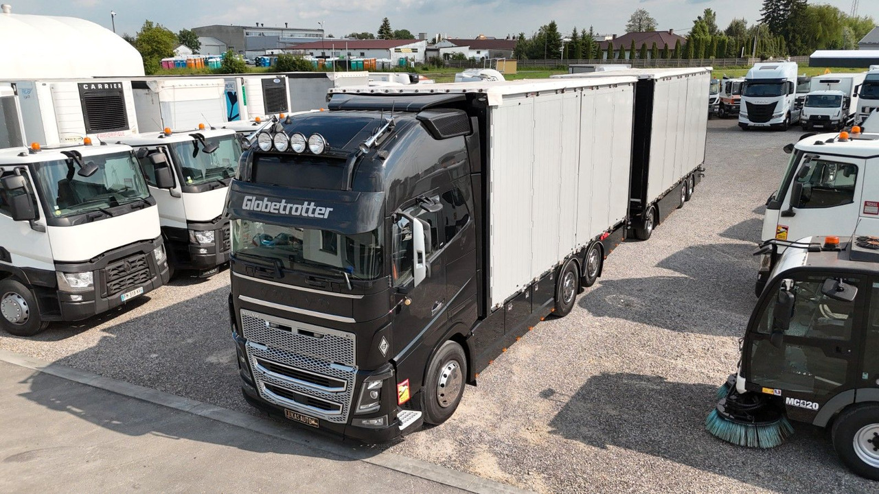 Volvo FH16 660 HP XL TANDEM 6x2 LIMITED EDITION - Camion à rideaux coulissants: photos 1 Volvo FH16 660 HP XL TANDEM 6x2 LIMITED EDITION - Camion à rideaux coulissants: photos 1