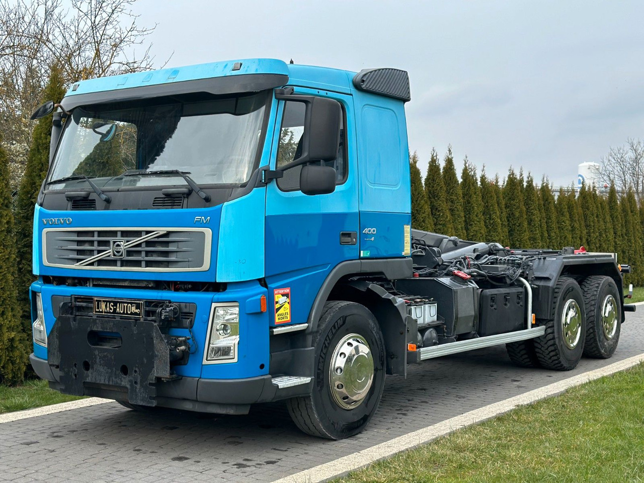 Volvo FM 400 MANUAL 6X4 ABROLLKIPPER - Camion ampliroll: photos 1 Volvo FM 400 MANUAL 6X4 ABROLLKIPPER - Camion ampliroll: photos 1