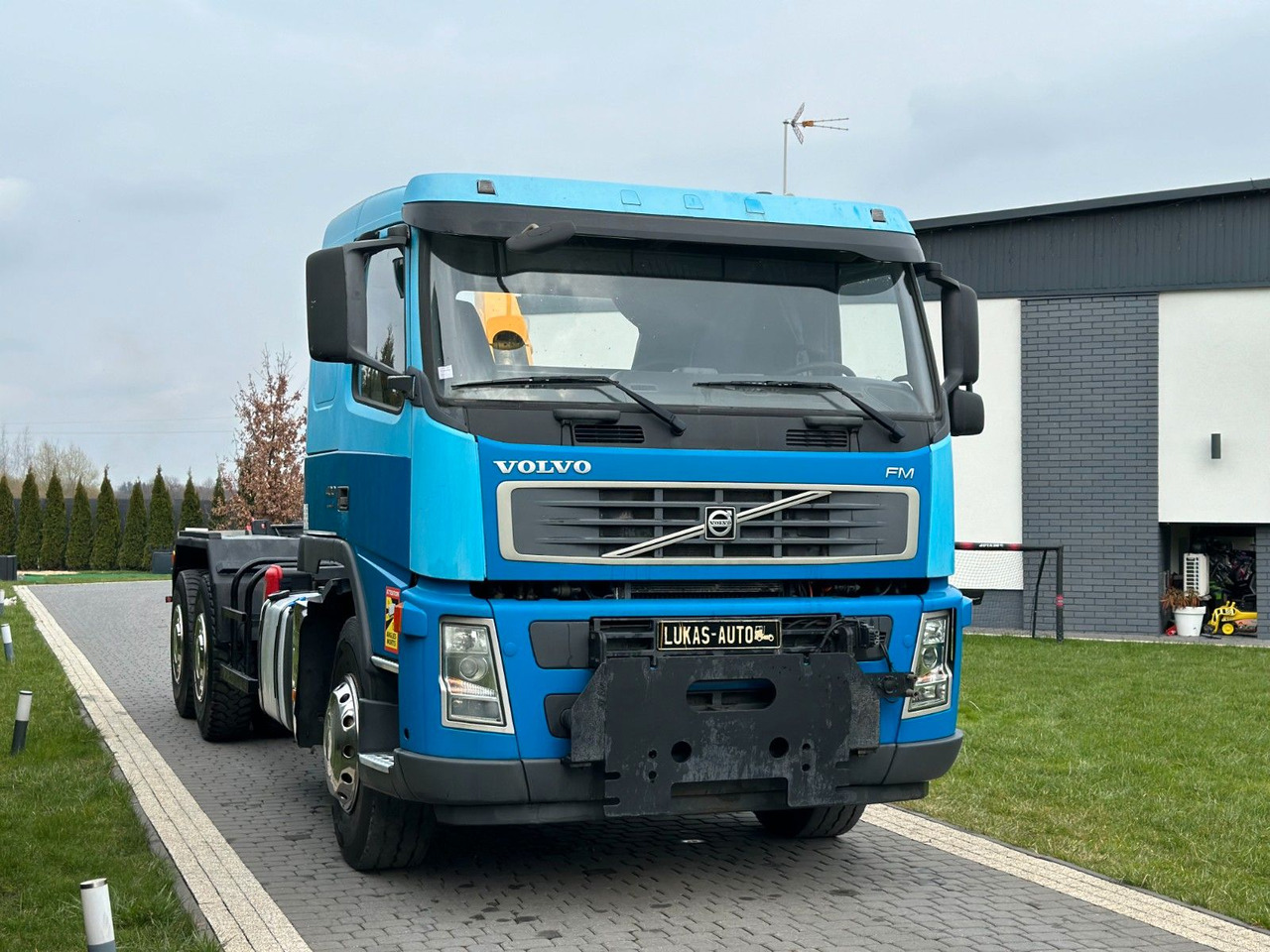 Volvo FM 400 MANUAL 6X4 ABROLLKIPPER - Camion ampliroll: photos 3 Volvo FM 400 MANUAL 6X4 ABROLLKIPPER - Camion ampliroll: photos 3