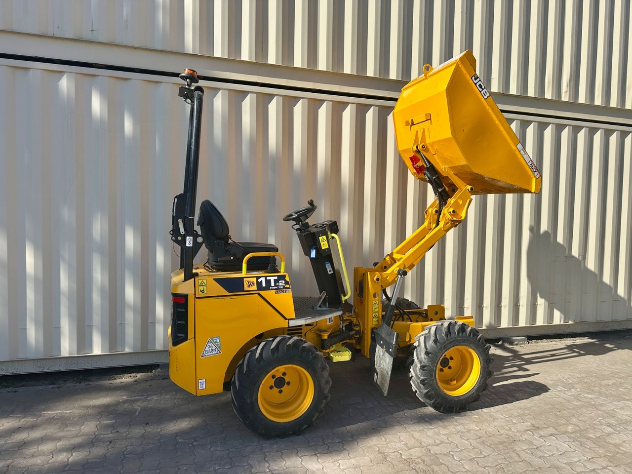 JCB 1T-2 High Tip Dumper, 676 Bh, 1.000 KG - Mini tombereau: photos 4 JCB 1T-2 High Tip Dumper, 676 Bh, 1.000 KG - Mini tombereau: photos 4