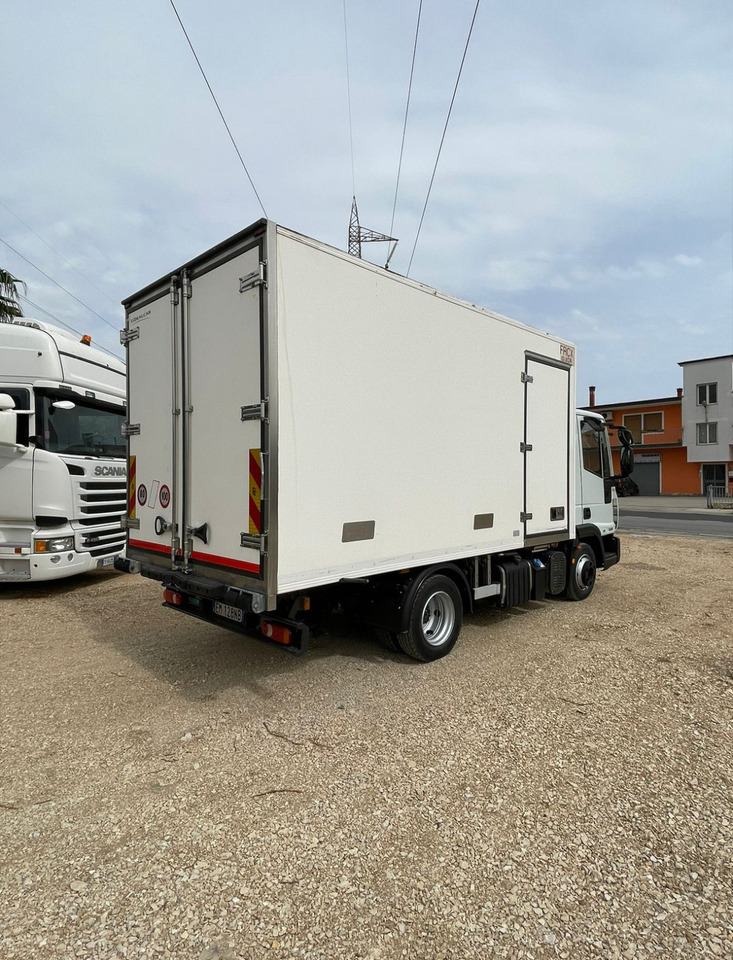 IVECO EUROCARGO 75E18 - Camion frigorifique: photos 2 IVECO EUROCARGO 75E18 - Camion frigorifique: photos 2