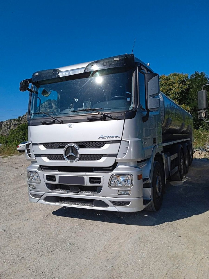 Mercedes-Benz ACTROS 3248 - Camion citerne: photos 2 Mercedes-Benz ACTROS 3248 - Camion citerne: photos 2