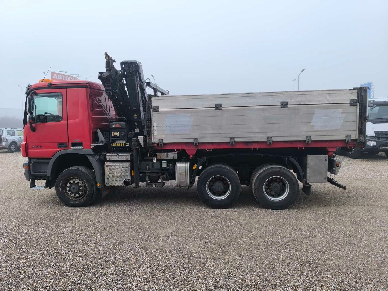 Mercedes-Benz ACTROS 3355 V8 6X6 HIAB 211 EP-5 HIPRO - Camion benne, Camion grue: photos 4 Mercedes-Benz ACTROS 3355 V8 6X6 HIAB 211 EP-5 HIPRO - Camion benne, Camion grue: photos 4