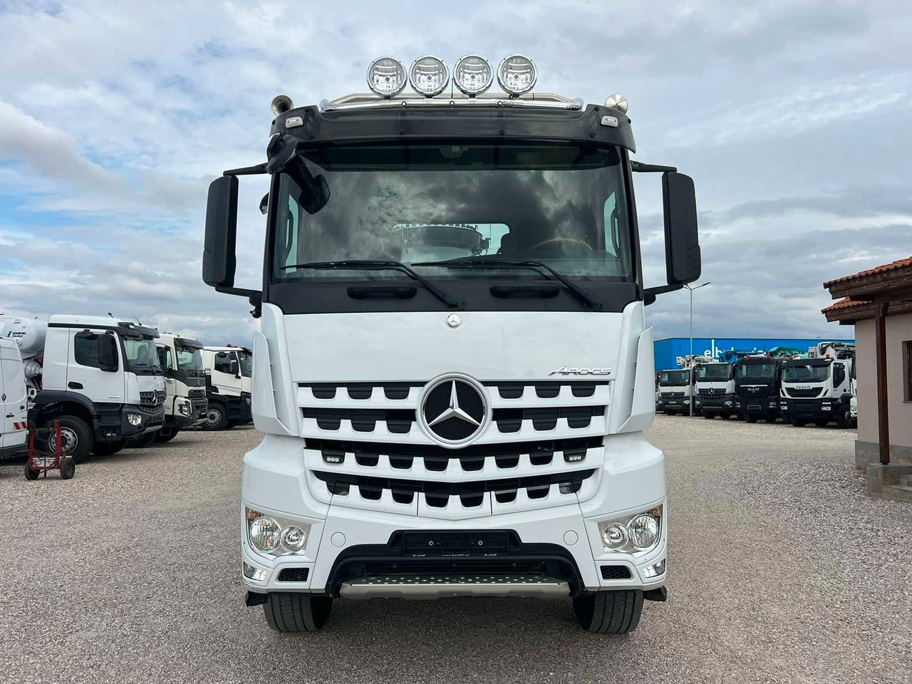 Mercedes-Benz AROCS 3251 CIFA MAGNUM MK28.4L - Camion pompe: photos 2 Mercedes-Benz AROCS 3251 CIFA MAGNUM MK28.4L - Camion pompe: photos 2