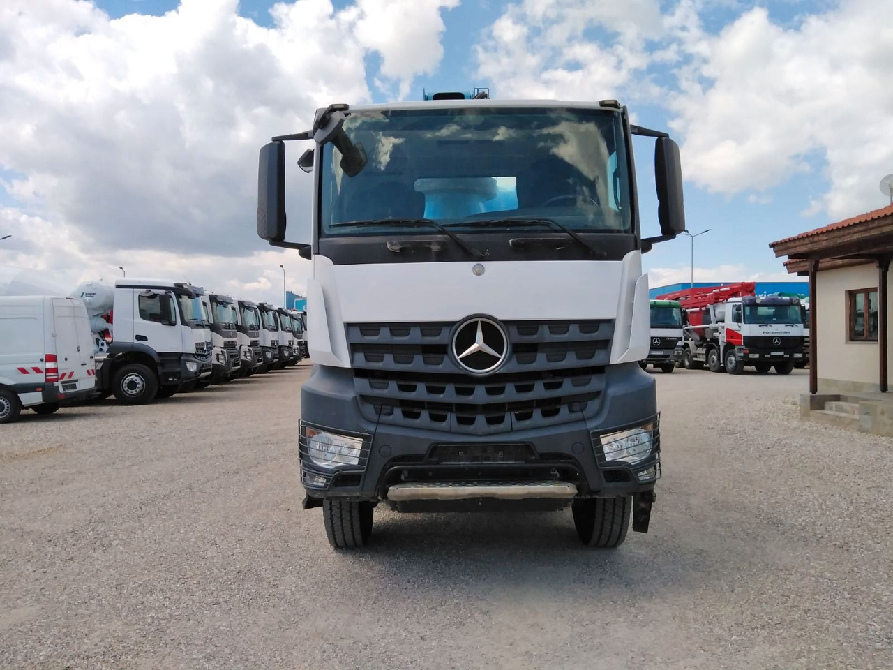 Mercedes-Benz AROCS 4140 CIFA MAGNUM MK28.4L 8X6 - Camion malaxeur pompe: photos 2 Mercedes-Benz AROCS 4140 CIFA MAGNUM MK28.4L 8X6 - Camion malaxeur pompe: photos 2
