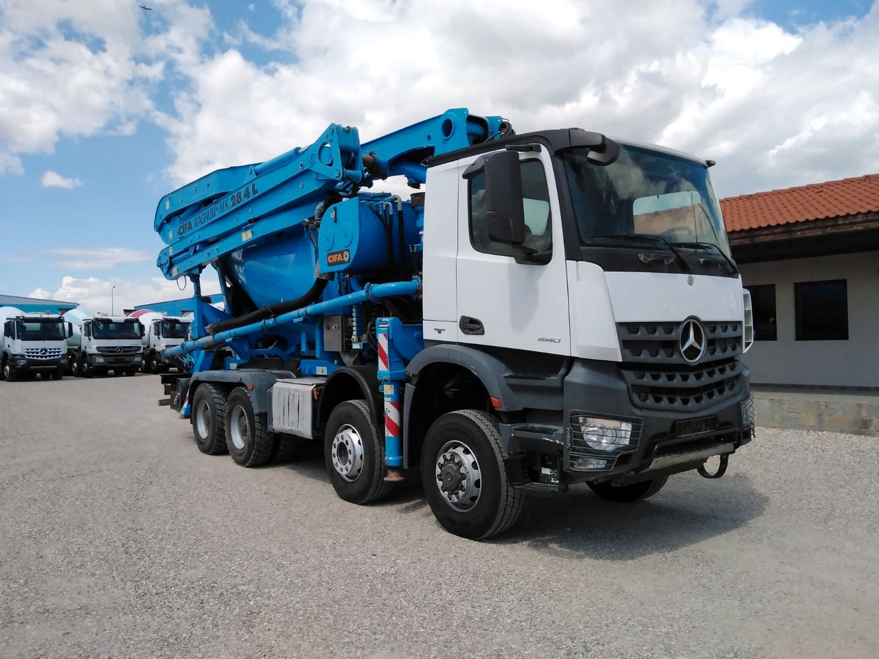 Mercedes-Benz AROCS 4140 CIFA MAGNUM MK28.4L 8X6 - Camion malaxeur pompe: photos 1 Mercedes-Benz AROCS 4140 CIFA MAGNUM MK28.4L 8X6 - Camion malaxeur pompe: photos 1