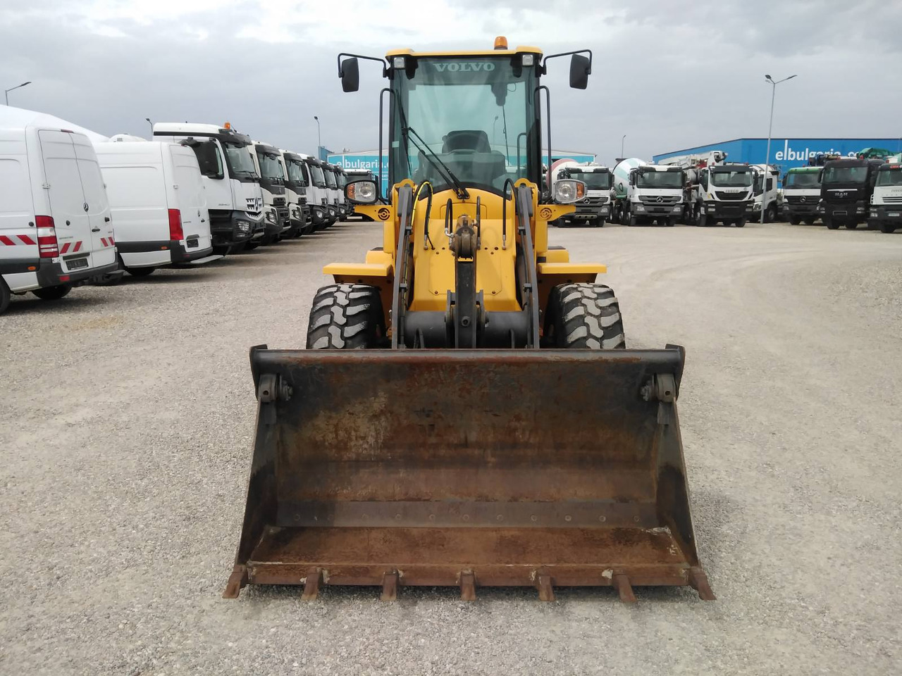 VOLVO L30G - Chargeuse sur pneus: photos 2 VOLVO L30G - Chargeuse sur pneus: photos 2