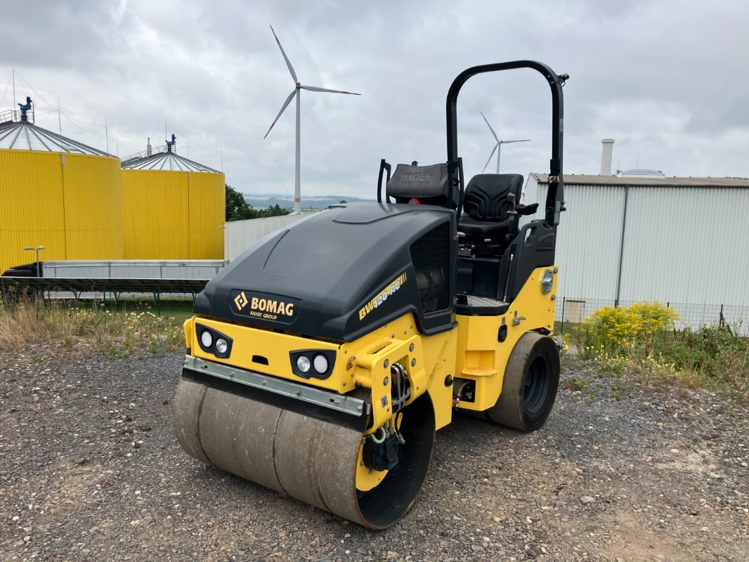 BOMAG DE BW 120 AC-5 Stage V/Tier 4f - Compacteur: photos 1 BOMAG DE BW 120 AC-5 Stage V/Tier 4f - Compacteur: photos 1