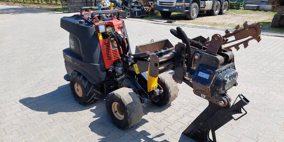 Crédit-bail  Ditch Witch R300 koparka łańcuchowa pługoukładacz Ditch Witch R300 koparka łańcuchowa pługoukładacz: photos 6
