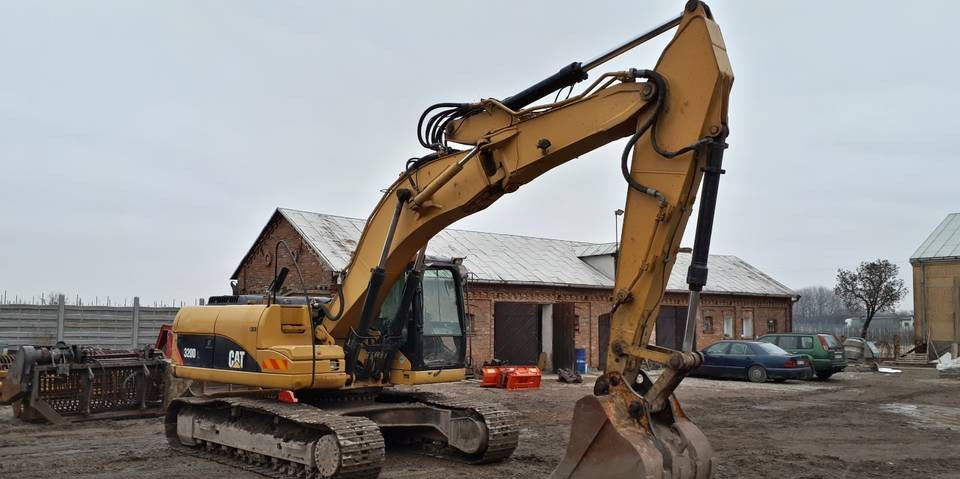 Koparka Caterpillar 320DL + long reach 16,5m - Pelle sur chenille: photos 4 Koparka Caterpillar 320DL + long reach 16,5m - Pelle sur chenille: photos 4
