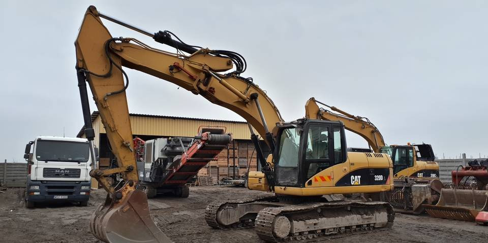 Koparka Caterpillar 320DL + long reach 16,5m - Pelle sur chenille: photos 1 Koparka Caterpillar 320DL + long reach 16,5m - Pelle sur chenille: photos 1