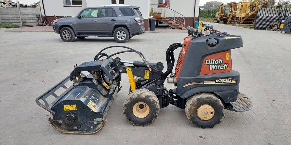 Rotadairon BRD50 mulczer kosiarka Ditch Witch R300, Avant - Motofaucheuse: photos 1 Rotadairon BRD50 mulczer kosiarka Ditch Witch R300, Avant - Motofaucheuse: photos 1