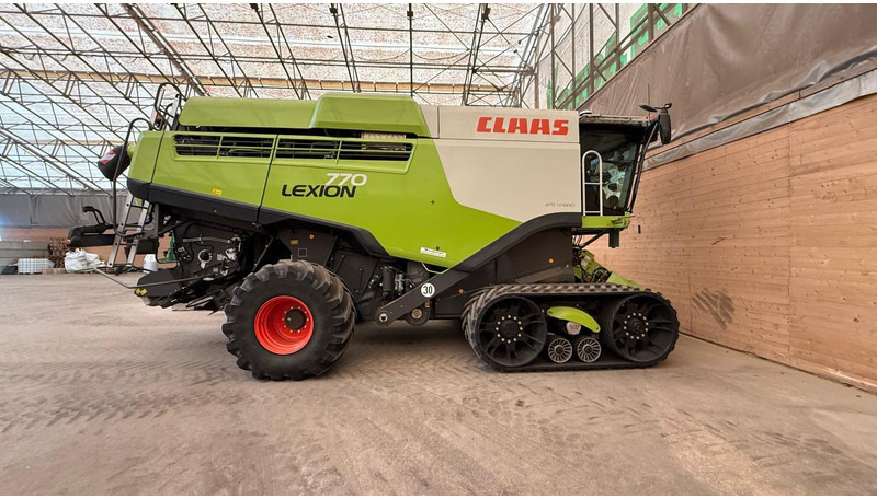 Claas Lexion 770 TT Vario 1080 - Moissonneuse-batteuse: photos 1 Claas Lexion 770 TT Vario 1080 - Moissonneuse-batteuse: photos 1