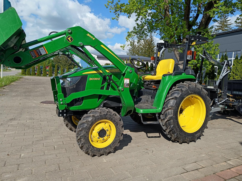 John Deere 3038E Vahva Jussi 400 - Tracteur agricole: photos 2 John Deere 3038E Vahva Jussi 400 - Tracteur agricole: photos 2