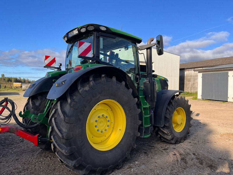 John Deere 6215R Autopowr - Tracteur agricole: photos 2 John Deere 6215R Autopowr - Tracteur agricole: photos 2