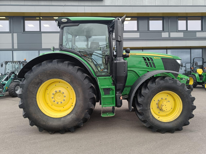 John Deere 6215R - Tracteur agricole: photos 2 John Deere 6215R - Tracteur agricole: photos 2