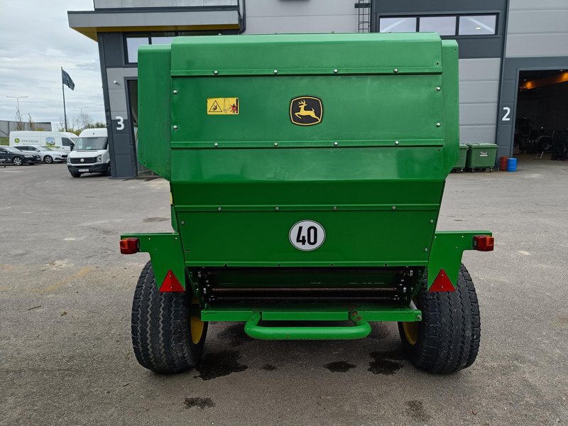 John Deere 623N - Presse à balles rondes: photos 3 John Deere 623N - Presse à balles rondes: photos 3