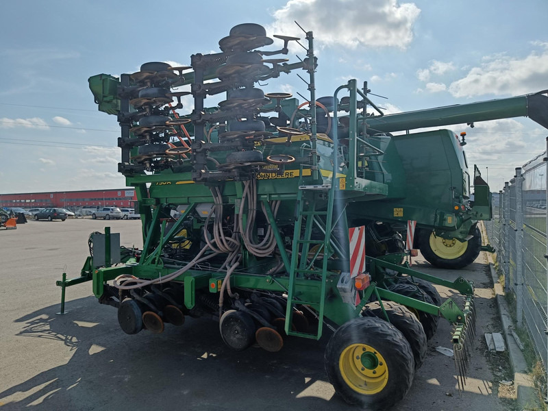 John Deere 750 A - Semoir monograine: photos 3 John Deere 750 A - Semoir monograine: photos 3