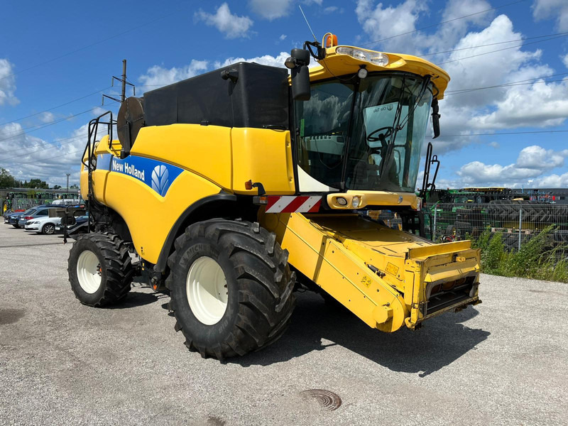 New Holland CX 860 - Moissonneuse-batteuse: photos 1 New Holland CX 860 - Moissonneuse-batteuse: photos 1