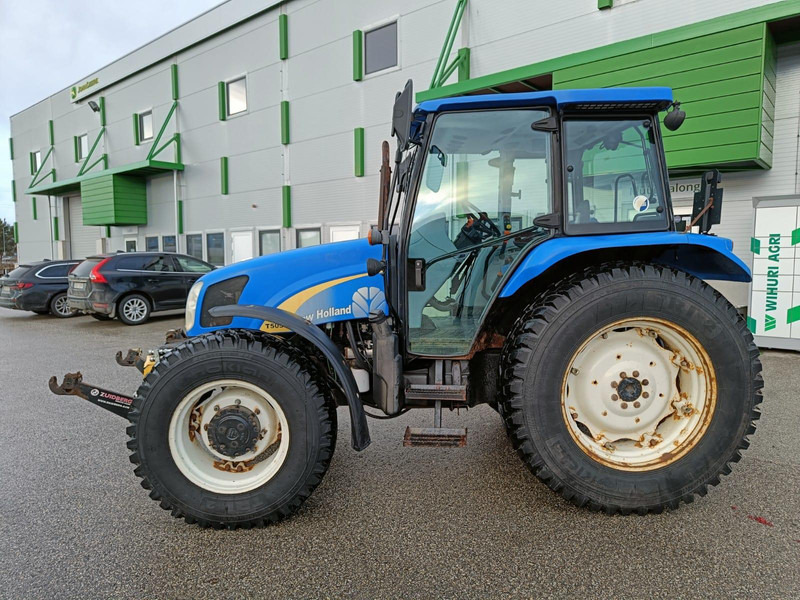 New Holland T 5050 - Tracteur agricole: photos 2 New Holland T 5050 - Tracteur agricole: photos 2