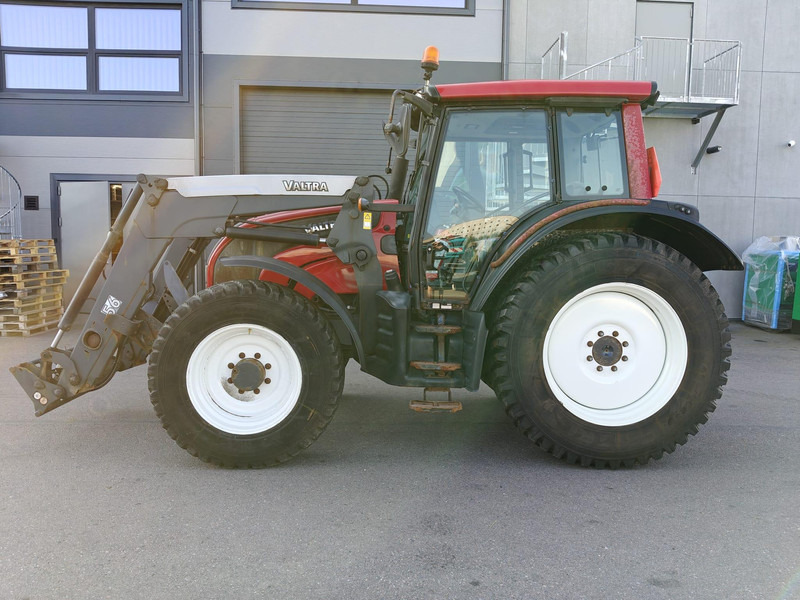 Valtra N101 - Tracteur agricole: photos 2 Valtra N101 - Tracteur agricole: photos 2