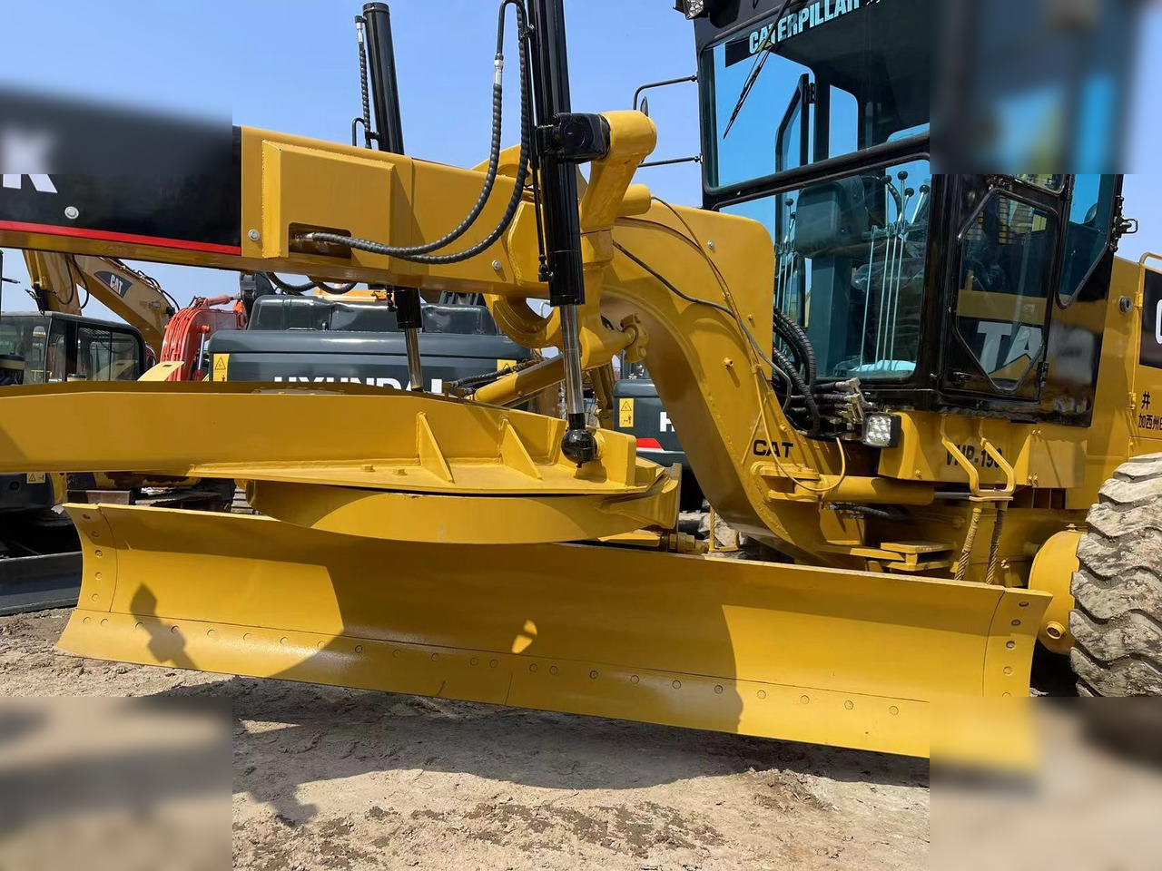CATERPILLAR 140K - Niveleuse: photos 4 CATERPILLAR 140K - Niveleuse: photos 4