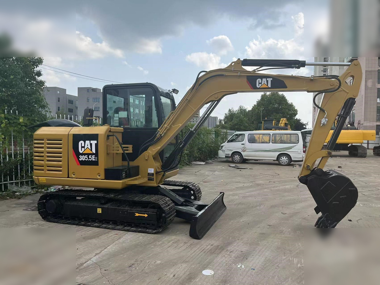 CATERPILLAR 305.5E2 - Mini pelle: photos 3 CATERPILLAR 305.5E2 - Mini pelle: photos 3