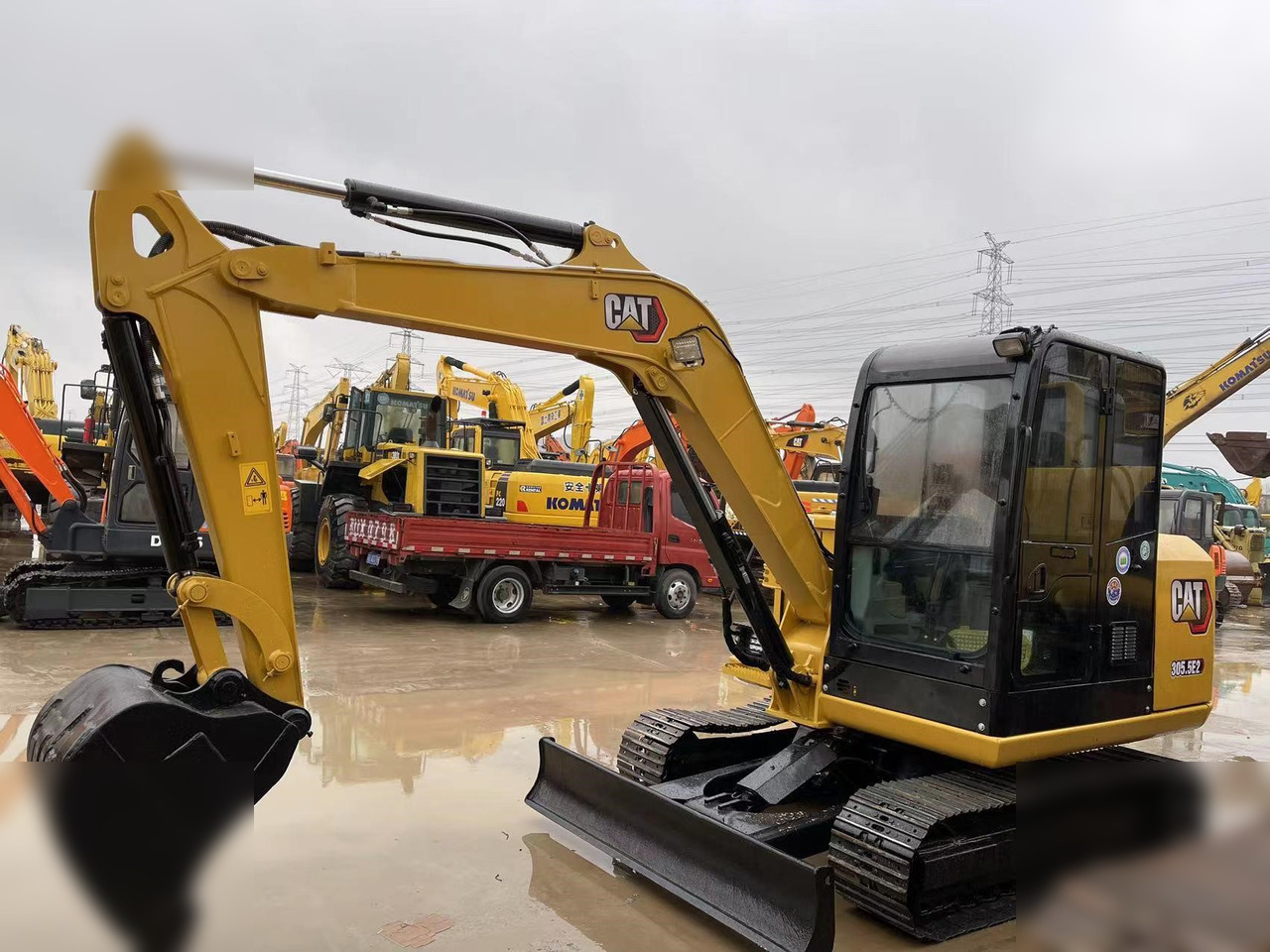 CATERPILLAR 305.5E2 - Mini pelle: photos 4 CATERPILLAR 305.5E2 - Mini pelle: photos 4