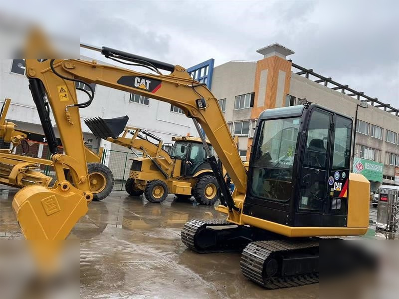 CATERPILLAR 305.5E2 - Mini pelle: photos 1 CATERPILLAR 305.5E2 - Mini pelle: photos 1