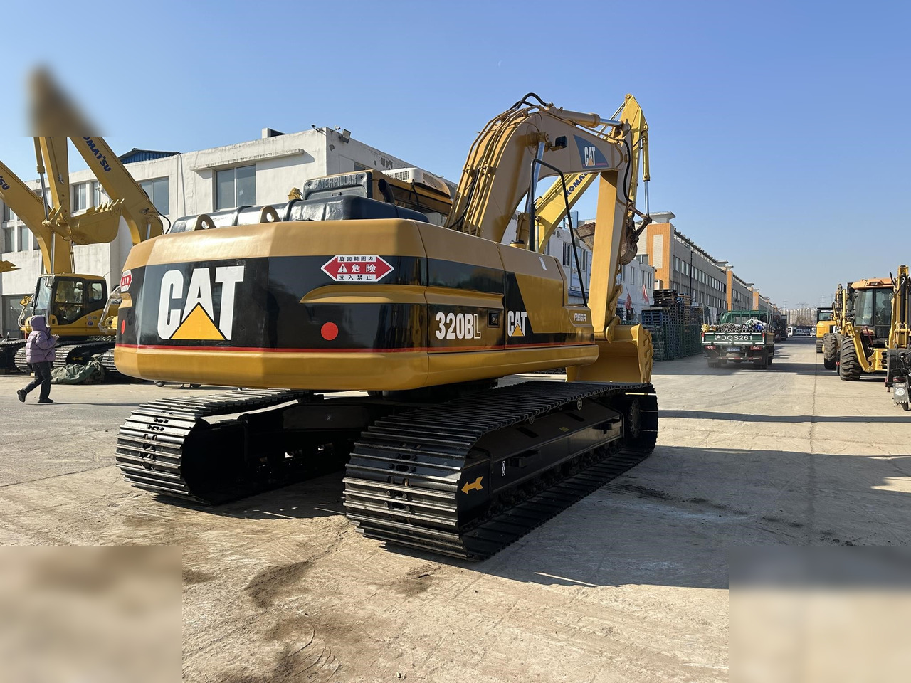 CATERPILLAR 320BL - Pelle sur chenille: photos 3 CATERPILLAR 320BL - Pelle sur chenille: photos 3