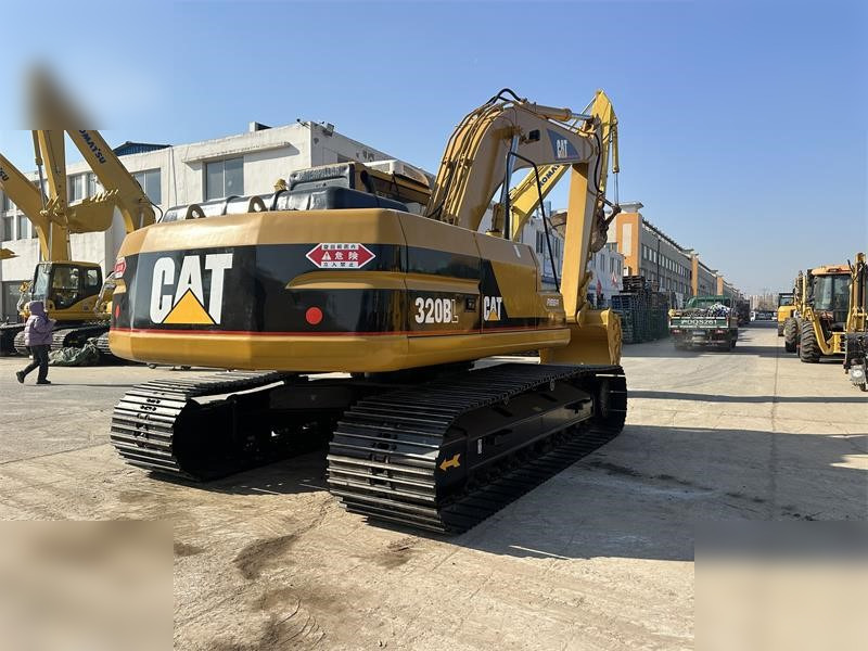 CATERPILLAR 320BL - Pelle sur chenille: photos 4 CATERPILLAR 320BL - Pelle sur chenille: photos 4