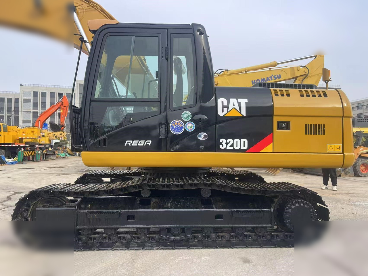 CATERPILLAR 320D - Pelle sur chenille: photos 3 CATERPILLAR 320D - Pelle sur chenille: photos 3