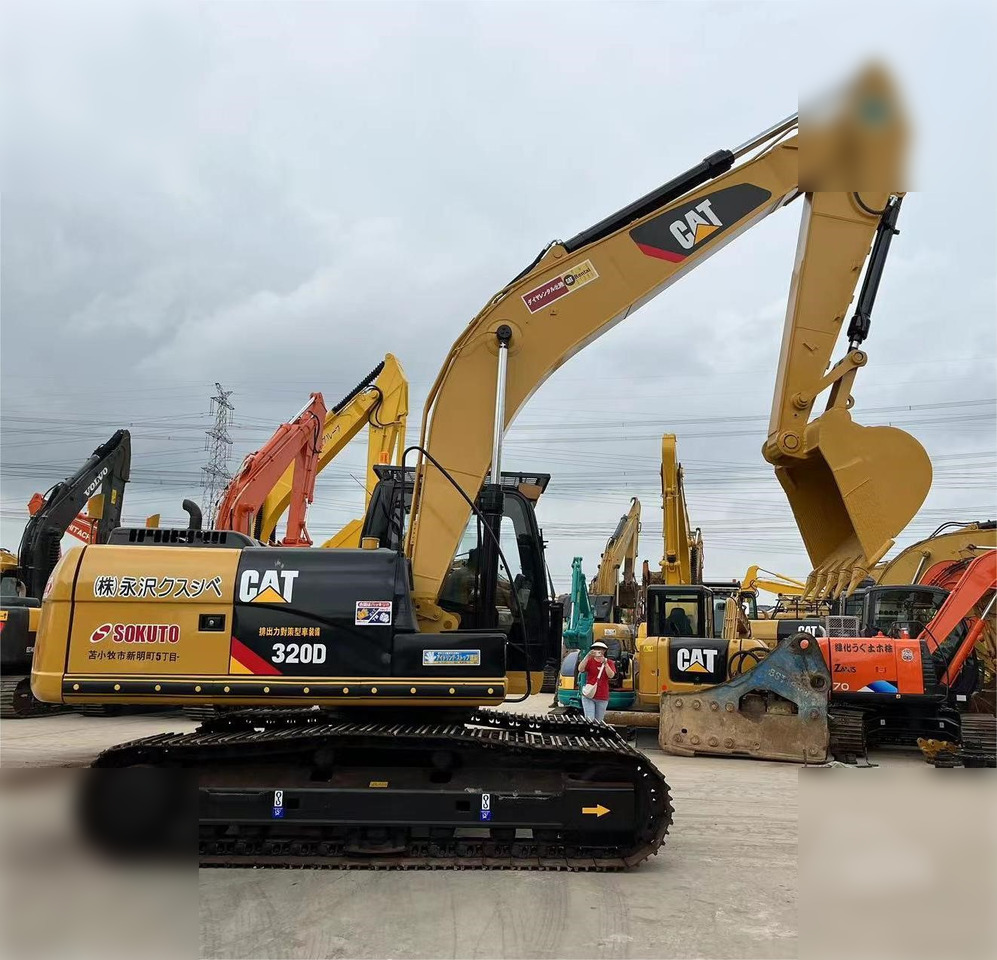 CATERPILLAR 320D - Pelle sur chenille: photos 1 CATERPILLAR 320D - Pelle sur chenille: photos 1
